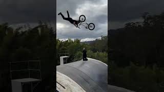 Some @RyanWilliamsYoutube wizardry 🤯 #MonsterEnergy #BMX