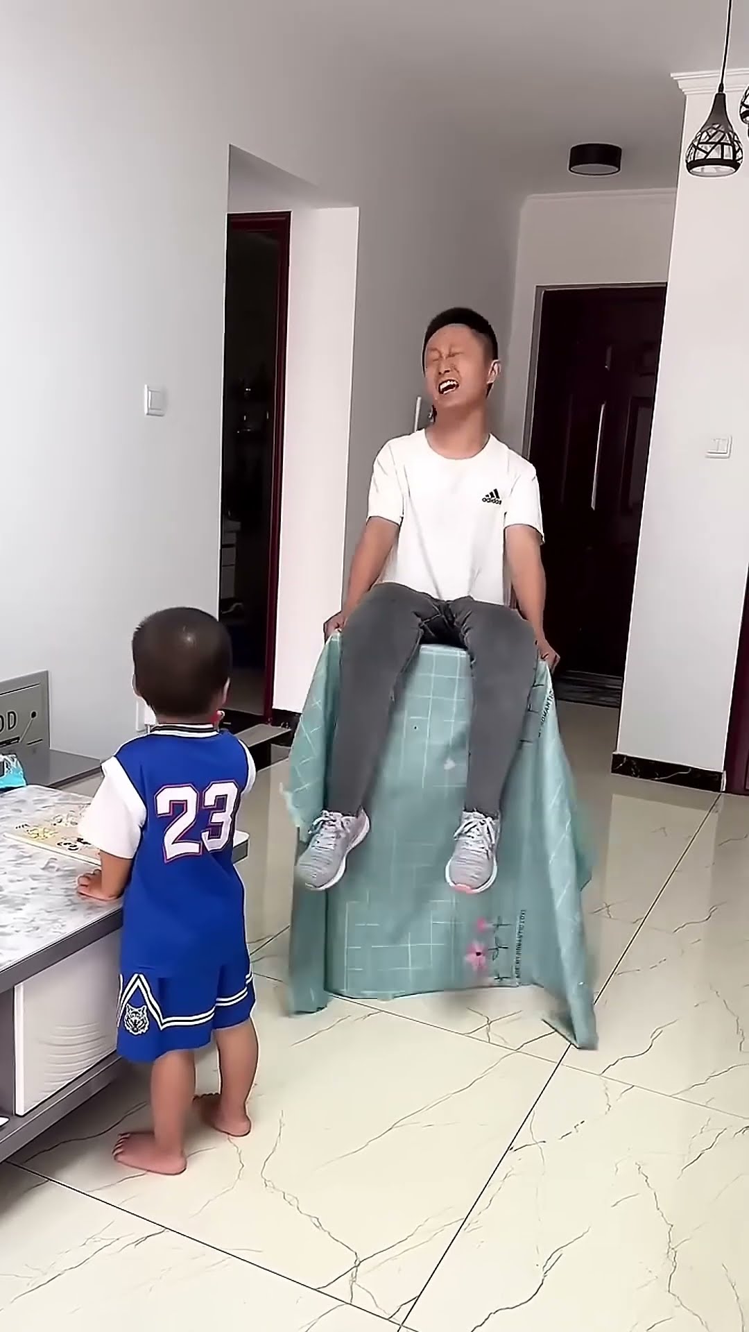 Show your son a talent show  it's so funny!# Cute baby#Cute# goofy baby# smart baby# cute baby# tri