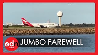 Well-wishers Gather on Sydney Beach to Say Farewell to Last Qantas Boeing 747 Before it is Scrapped