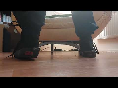 Black Vans & blue toe socks