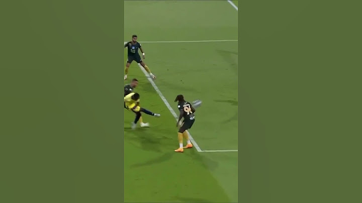 Talisca guides the ball into the net to lead  Alnassr by 2-1 #talisca #alnassr #saudiproleague
