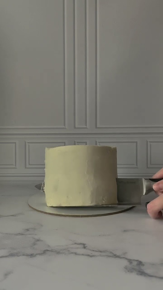 Торт плохо выровнен?Так и есть! Муж очень хотел попробовать новую ...