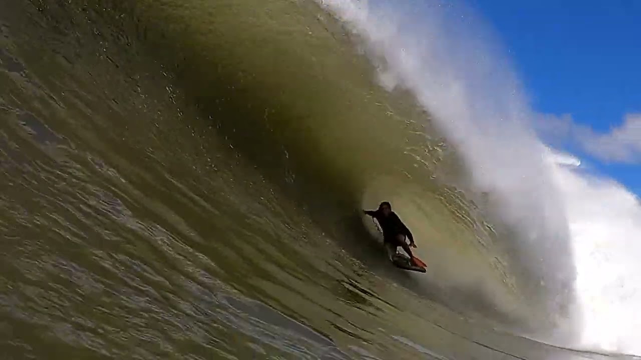 Code Red 2: Big Swell on the South Shore, Oahu Hawaii – Float Captain