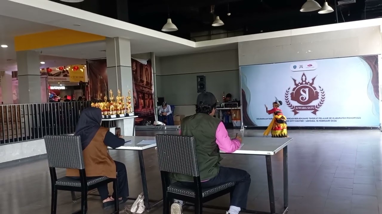 TARI SOROTE LINTANG EVENT JUWARA SATU KEJUARAAN TARI TRADISIONAL SE-KAB PONOROGO