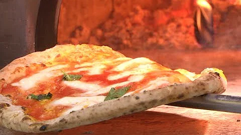 Perché la pizza napoletana ha il cornicione?