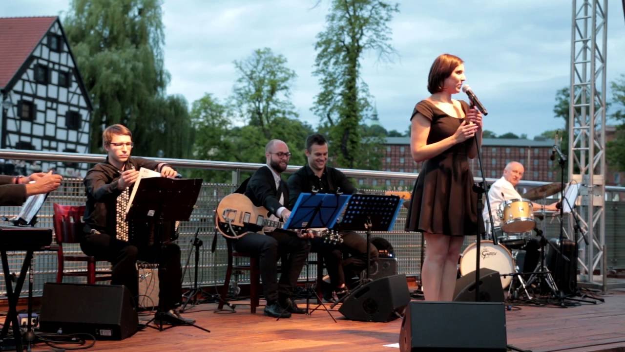 Rzeka Muzyki - Monika Węgiel piosenki Edith Piaf. Bydgoszcz 17.07.2016
