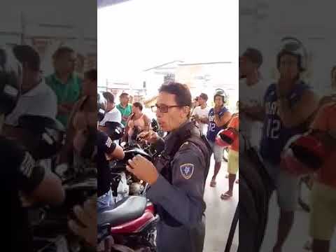 POLICIAL FALANDO SOBRE A FALTA DE COMBUSTIVEL