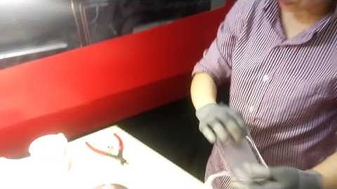 BL160EK- injection molding machine( Mobile phone protective containment) -Korea