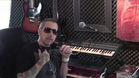 Fingazz (Fingadelic) - Auto-Tune vs Talkbox Tutorial