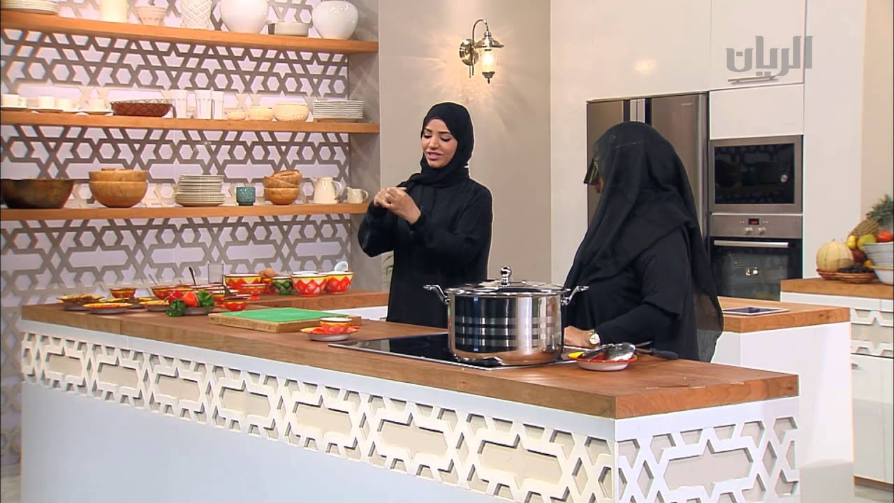 برنامج فيه العافية - الحلقة الثامنة - ( دجاج مع العيش والمكسرات -  خبز محلى)