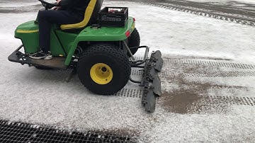 Köp John Deere 1200A Bunkerkratta