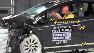 IIHS - 2012 Toyota Prius moderate overlap crash test / Good evaluation /