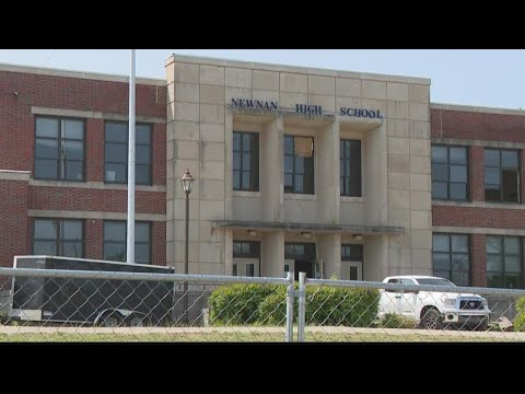 Threatening writing on bathroom wall at Newnan High not credible, police say