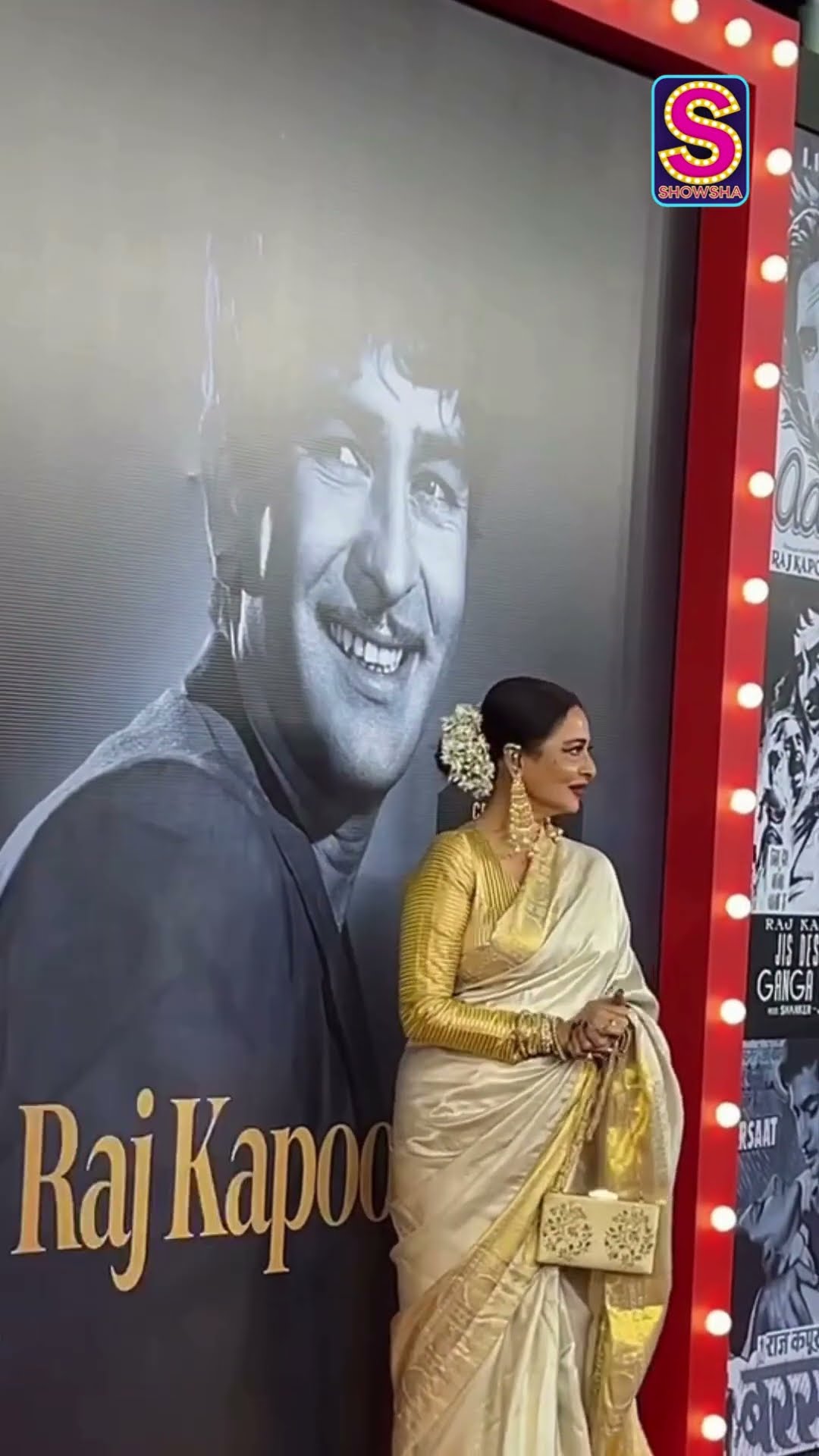 An Emotional Moment For Rekha Ji As She Touches Raj Kapoor'S Poster | Bollywood | N18S | #viral