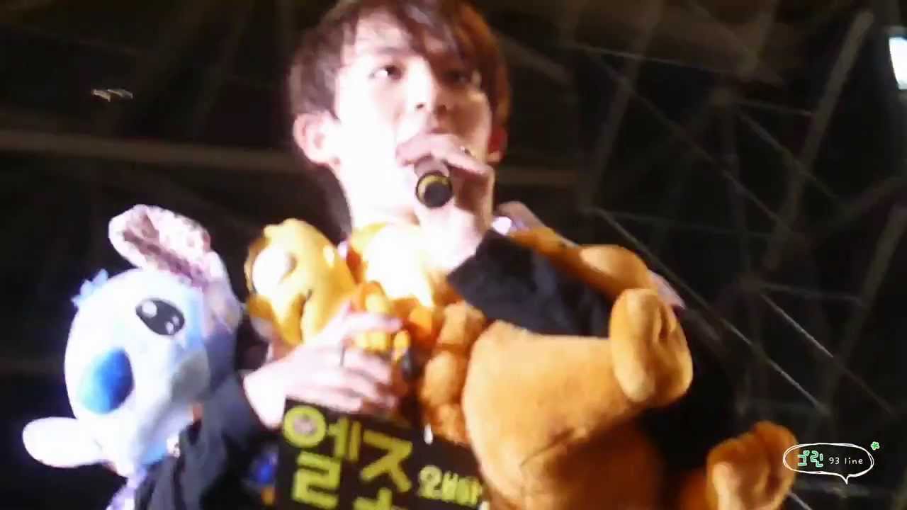 131109 TeenTop No.1 Asia Tour in Taiwan - 길을 걷다가 (Walk By) + 긴 생머리 그녀 (Miss Right)