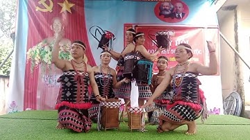 Những điệu múa giao duyên của người Cơ Tu - Chị em thôn A Duông.