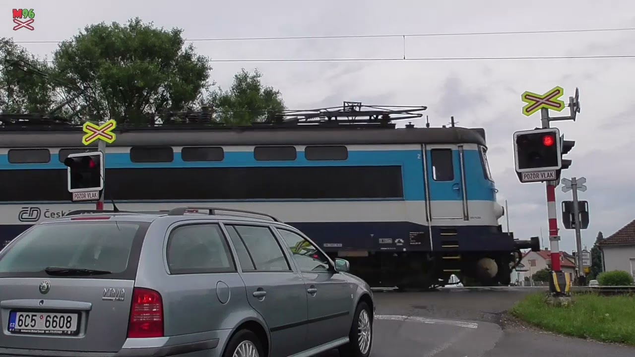 Železniční přejezd Hrdějovice #2 [P6094] - 10.6.2023 / Czech railroad crossing