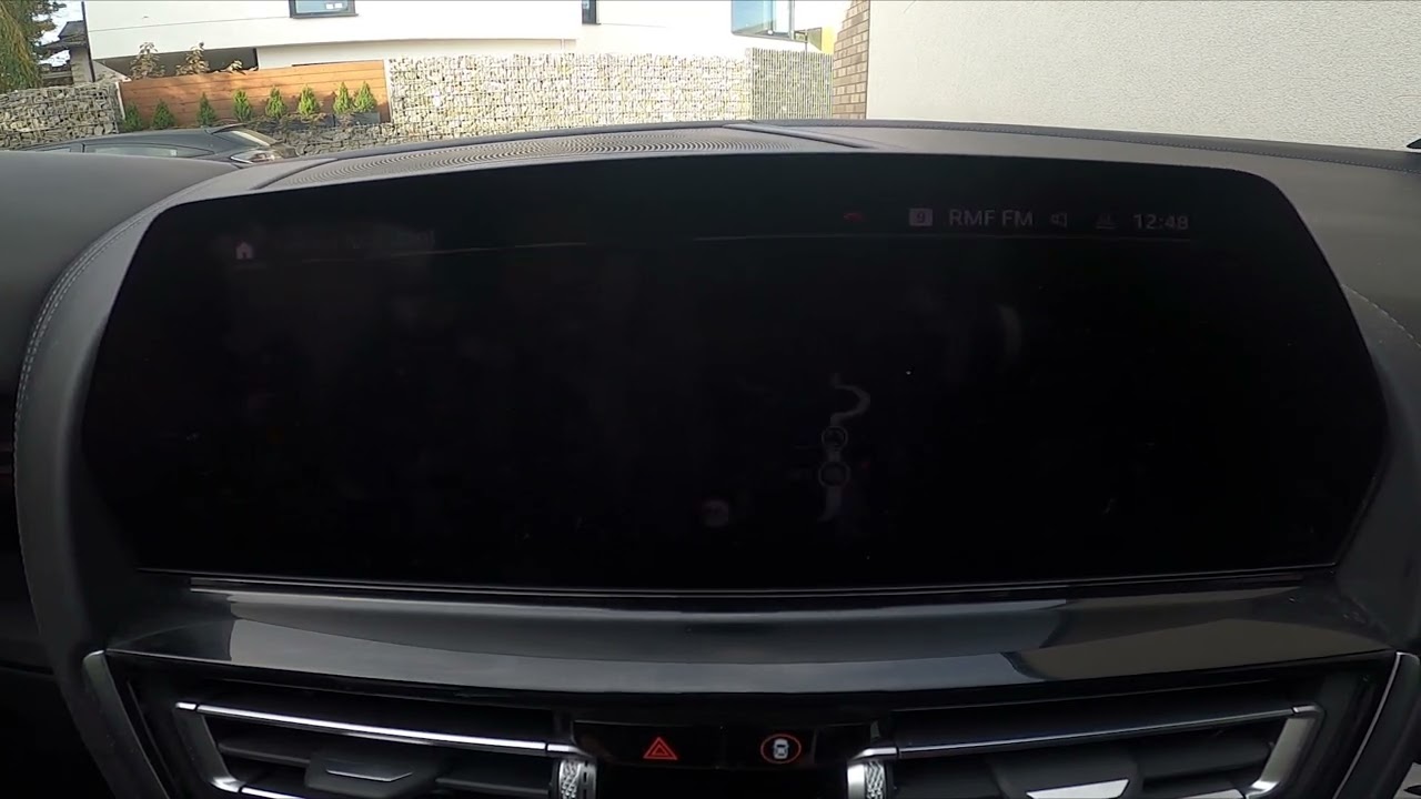 How to Find and Manage Instrument Cluster Settings in BMW Series 8 II ( 2018 - now )