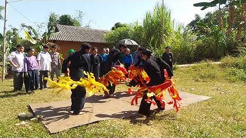 MÚA NGỰA GIẤY DÂN TỘC NÙNG