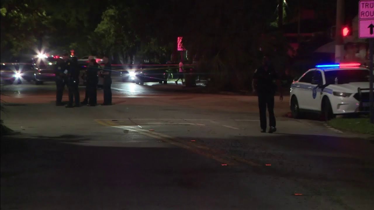 Police investigating deadly triple shooting in Miami
