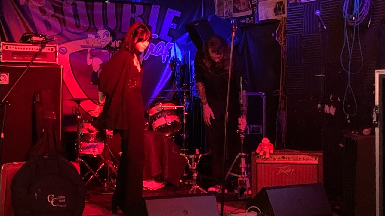 Pretty Enough // Live in Topeka, Kansas