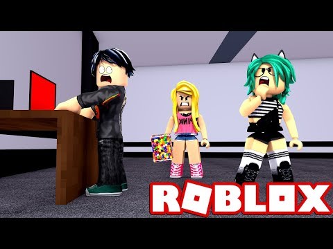 trolleamos a la bestia en roblox flee the facility srtaluly