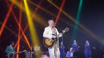 Thumbnail of Юбилейный концерт Александра Новикова в Екатеринбурге