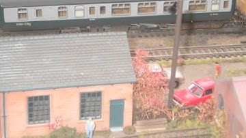 OO gauge DCC folding model railway nearly complete