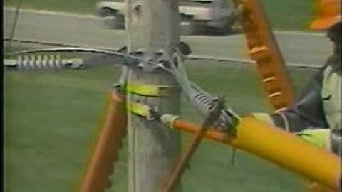 CHANCE®: Deadend Insulator Changeout Rubber Glove Method - Hubbell Power Systems
