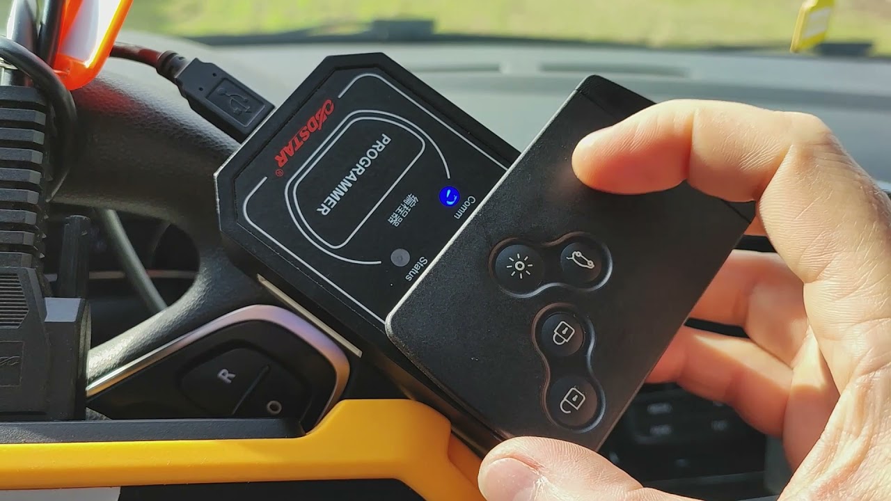 Renault Clio 4 de 2018 sans carte fonctionnelle OBDSTAR et P001- PRO SERVICES