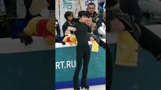 Yuzuru Hanyu | Seriously jealous of his body😩 #yuzuruhanyu #yuzu #figureskating #sports #shorts Resimi