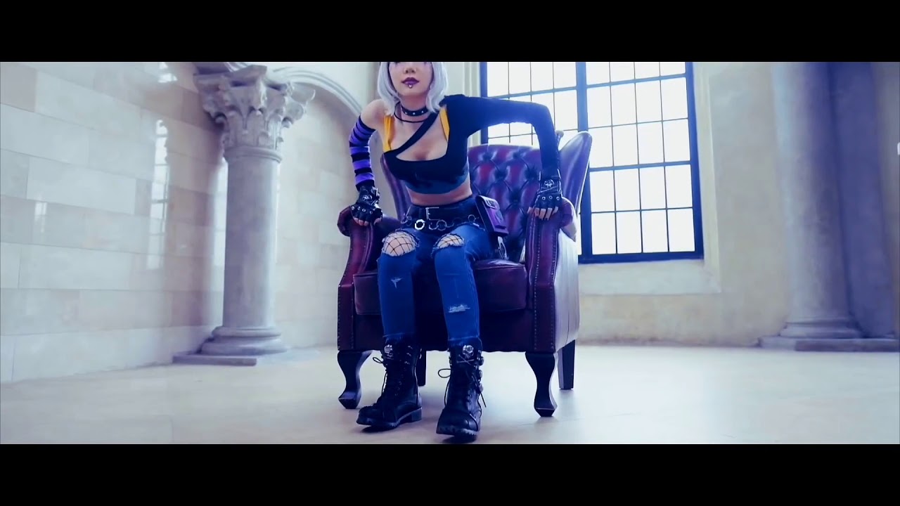 PARTY GIRL _ DASHA COSPLAY | FREE FIRE