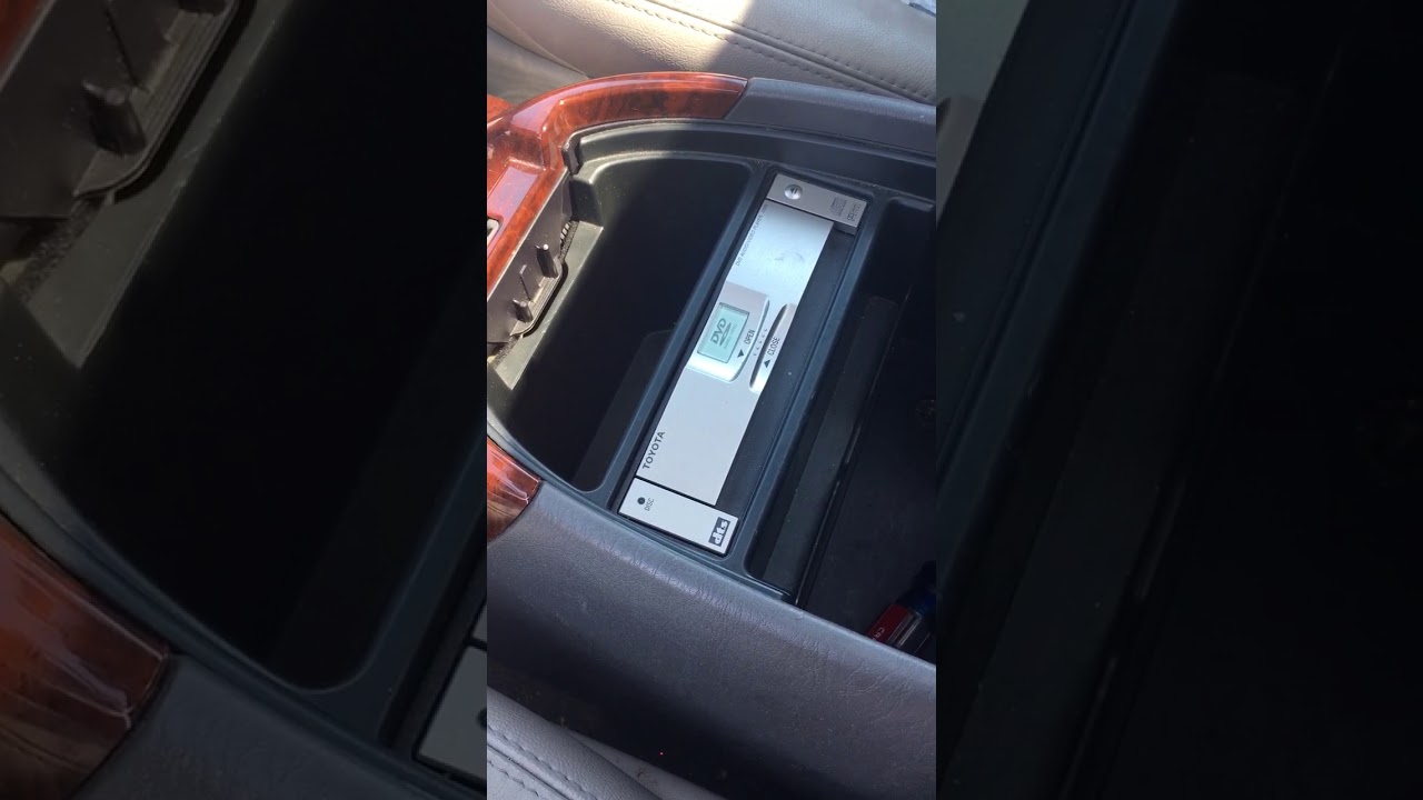 Part 1 How to Remove the Rear DVD/CD Player in a 20052007 second