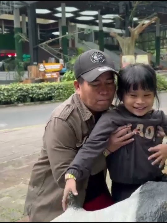 bopak Castello ajakin putri Cantiknya naik Panda  #bopakcastello #lucu #panda #tamansafariindonesia