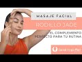 Cómo usar el rodillo de jade para masaje facial antiarrugas. Rejuvenece con yoga facial.