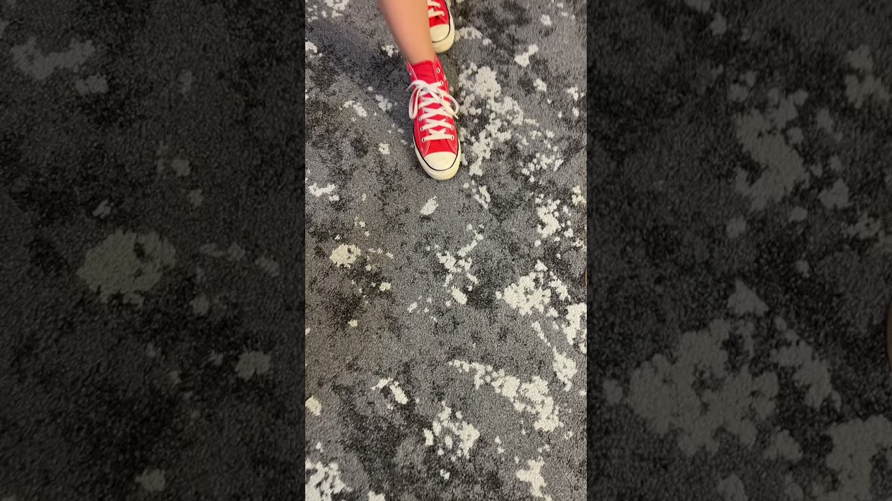 Incredible Misty Cosplay made entirely out of Balloons!!! 