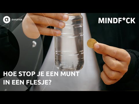 Video: Hoe Een Munt In Een Fles Te Doen?