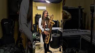 Quién Es El Saxofonista?