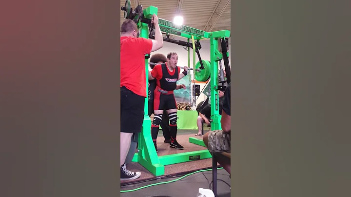 Jeff Lett 605lb Raw Squat