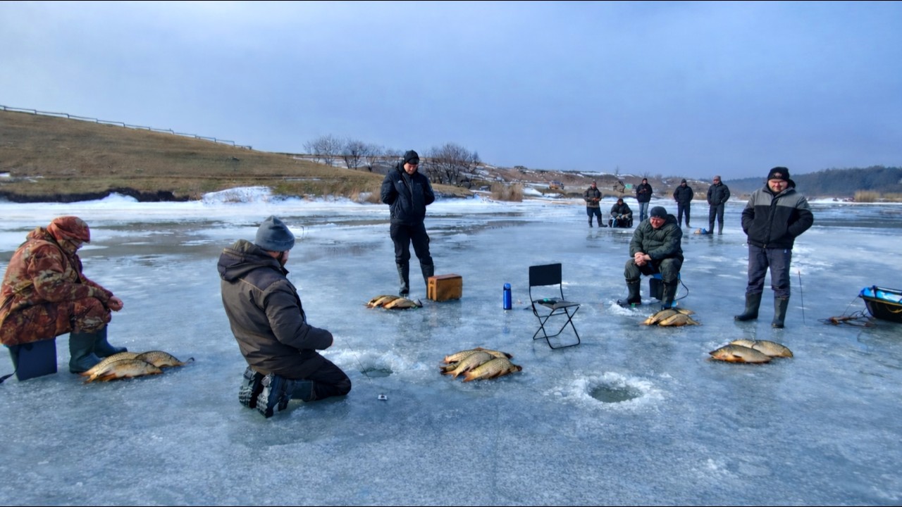 ТАКОГО РОЗРИВА Я НЕ ЧЕКАВ КЛЮЮТЬ ОДИН ЗА ОДНИМ.Зимова рибалка на коропа