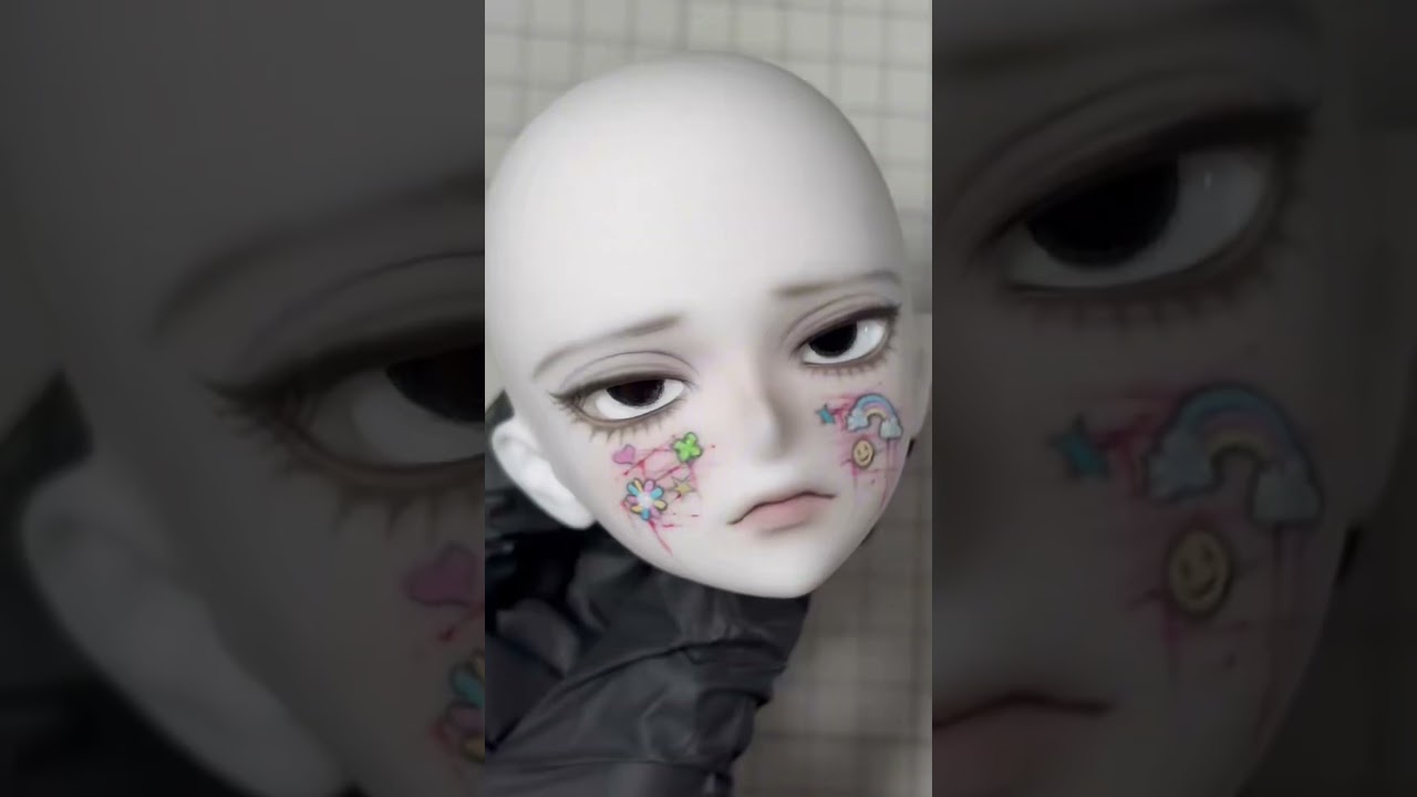 🌈🍀🙂 #customdoll #dollmakeup #doll #creepydoll #kidcore #kawaiicore