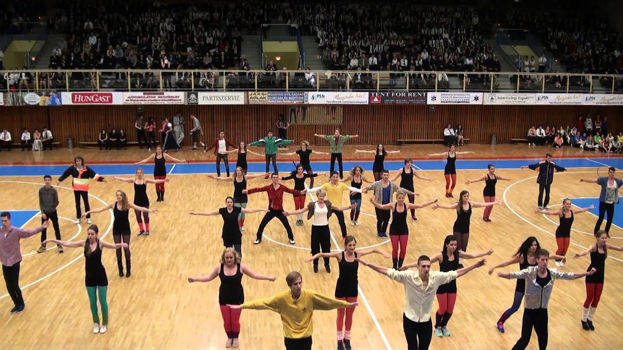 12. B osztály szalagavató tánca - PTE Babits Mihály Gyak. Gimn. és Szki.