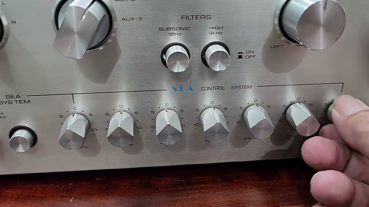 Đã bán.. Amply Victor JA S9 - 135W 4 sò sắt, tích hợp EQ 7 cần