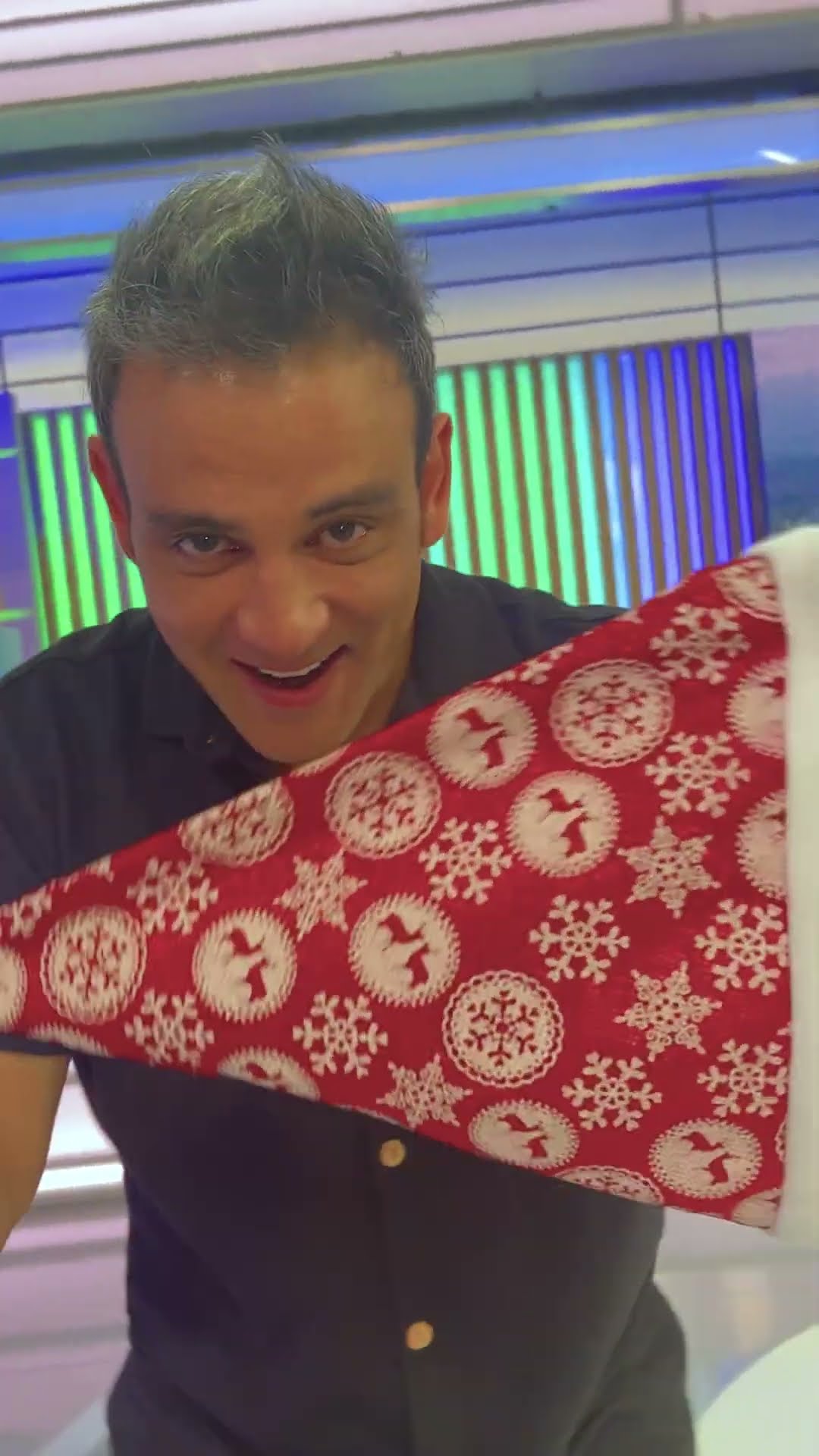 ¡La Santa Navidad llegó a Santa Isabel y Gonzalo sí que lo sabe!