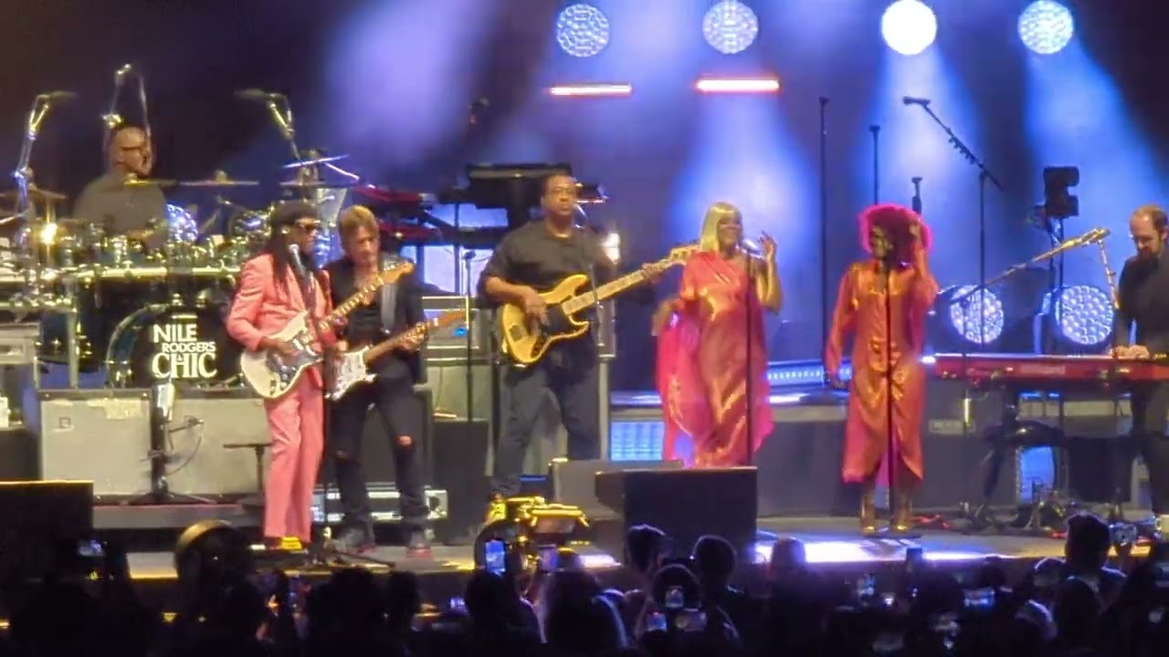 Nile Rodgers & CHIC- Nashville - Get Lucky & Let's Dance w/ Keith Urban on guitar. Bridgestone Arena