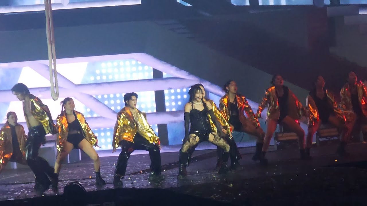 251018 LYKN Lego - Bitch Better Have My Money + Rude Boy #LYKNDuskAndDawnConcert Day 1