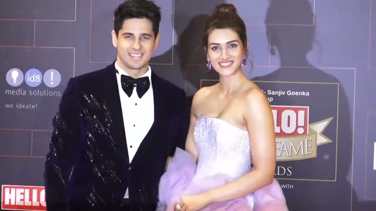 Kriti Sanon At Hello! Hall Of Fame Awards 2022  | Simply Bollywood