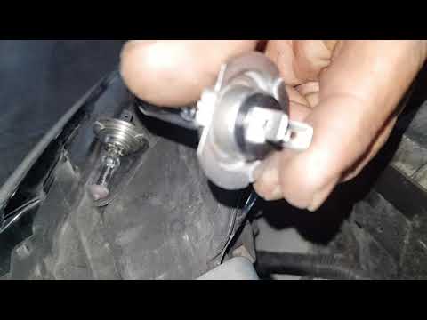how to replace Dipped beam Headlight bulb on VW PASSAT 4K