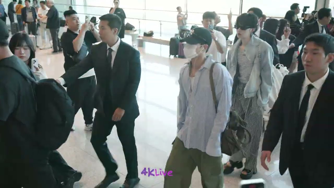 250911 더보이즈 THE BOYZ Incheon ICN Departure to New York for The Blaze Concert Tour 