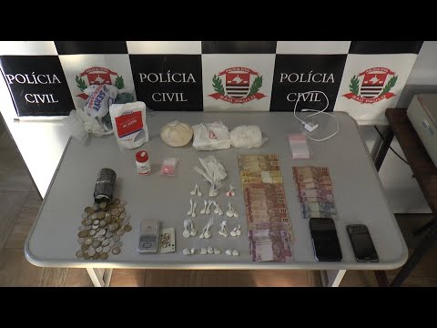 Traficante é preso com 42 mil reais em drogas na Vila Xavier